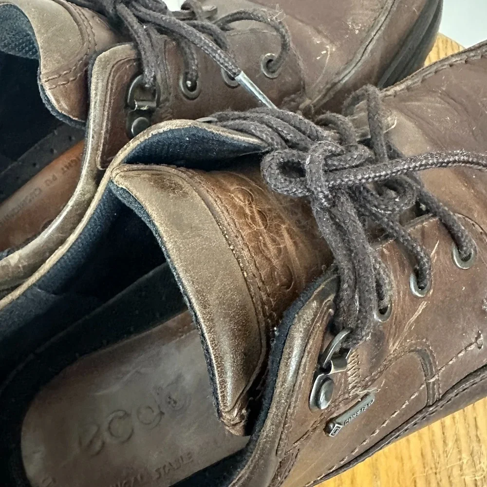 Ecco Track 25 Mens 43 US 9-9.5 Hiking Shoes Brown Leather Waterproof Gore Tex